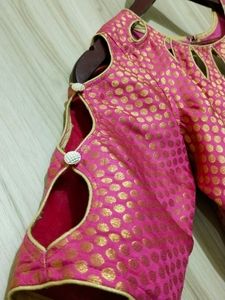 Unused New Stiched Kurta (Women&#39;s)