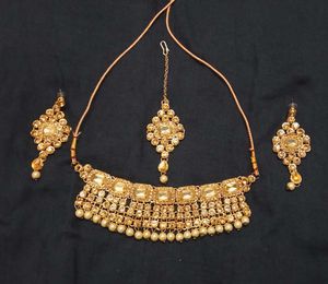 Gold Stone diamond Jewellery Set