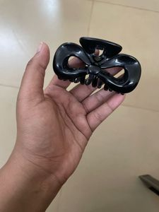 Black Clutcher