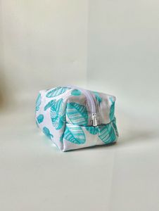 Leaf Print Zippered Pouch