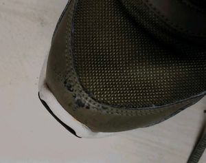Authentic Puma Sneakers