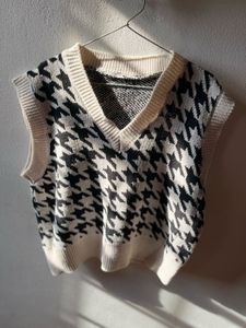 Urbanic Houndstooth Knit Vest