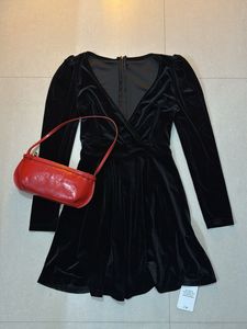 Classy Black Date Night Dress