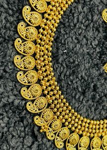 Pair With paithani