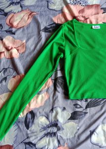 Fitted Crop Top🍀