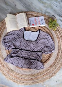 HEY CUTIES🌼🌷CHECK THIS BEAUTIFUL KOREAN TOP