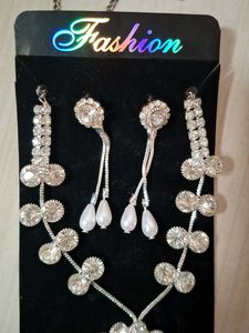 Elegant Necklace &amp; Earring Set