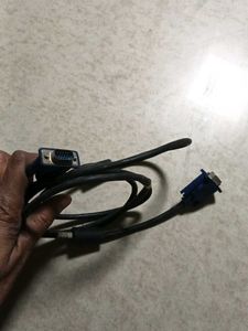 2 setVGA Cable - Monitor Connection