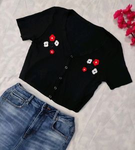 Korean Crop Top With Beautiful Flowers On It 🌺