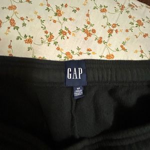 GAP Black Sweatpants