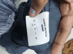 VERO MODA Brand .Cold Shoulder Top