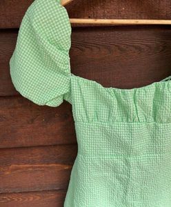ZARA - Gingham Green Plaid Puff Sleeves Dress 💚🌴