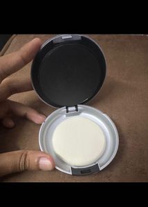 MAC Studio FixTech Cream To Powder Foundation NC40