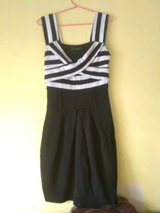 🗯Black & White Body con Dress