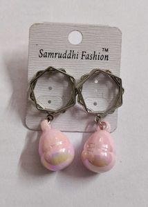 Elegant Pearl Stud