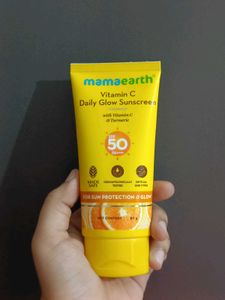 Mamaearth Vitamin C Daily Glow Sunscreen