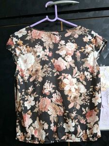 Floral V-Neck Top