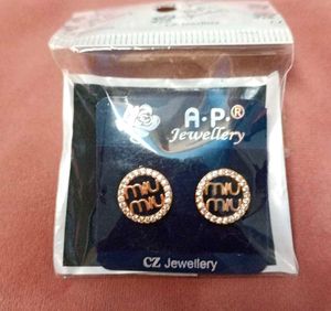 Beautiful AD Stund Earrings