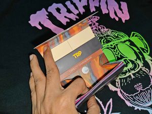 offer on special themed rolling papers