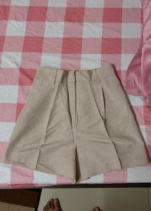 H&amp;M Tailored Beige Shorts