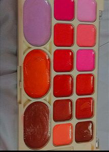 Lip And Check Palette