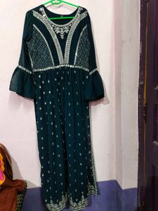 Nayra Cut Suit With Dupatta
