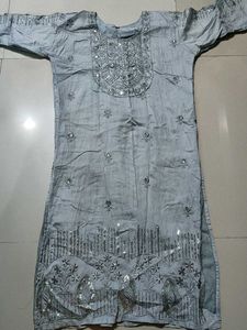 Women Daily Wear Tops .
