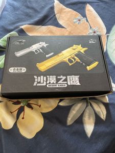 Heavy Golden Desert Eagle Toy