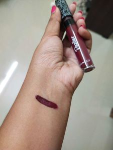 DAZZLER LIQUIDLIPSTICK