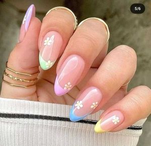 Daisy Dream Nails