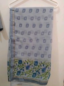 Elegant Floral Saree With Stretchable Blouse