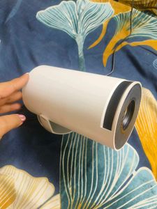 Brand New Portable Projector with Inbuilt Speaker