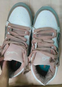 sneakers ✨