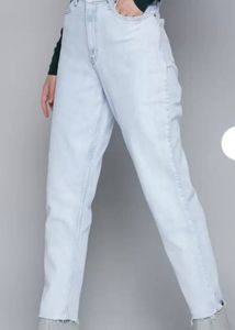 New With tags Levi’s mom Jeans