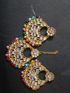 Elegant Kundan Tikka &amp; Earring Set