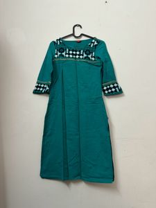 Size 6 Green W Kurti