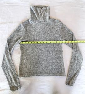 Zara youth small long sleeve turtle neck Grey