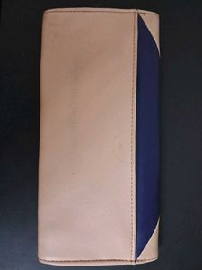 Stylish Caprese Wallet