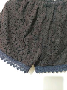 Brown Laced Shorts 🤎