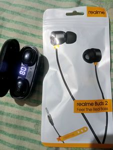 Combo: Boat 121v2 Airdopes And Realme Buds 2