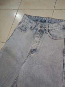WIDE JEANS ( IN LIGHT BLUE COLOUR)