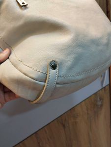 Stylish Sling Bag 🌸