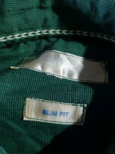 Green Shirt Slim Fit ..💚