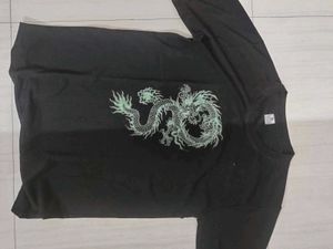 Oversized Girl&#39;s T-shirt