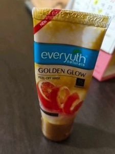 Everyuth Golden Glow Mask
