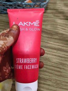 NEW LAKME FACE WASH + FREE LIPSTICK