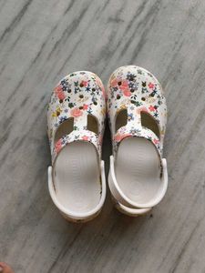 Kickons Crocs Sandals