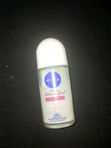 Nivea Natural Glow Deodorant