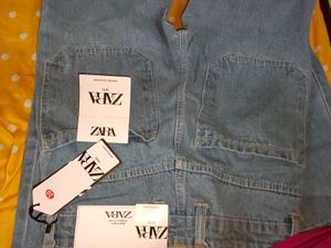 Zara Light Wash Jeans