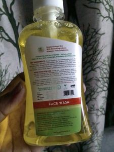 Mamaearth Vitamin C FACE WASH